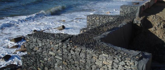 Muro de Gabião proteção de encosta mar - Barra Velha SC